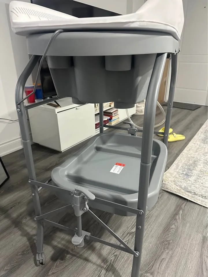 ✨ Brand New Baby diaper Changing Table w/ Bathtub ✨ image indicator(5)