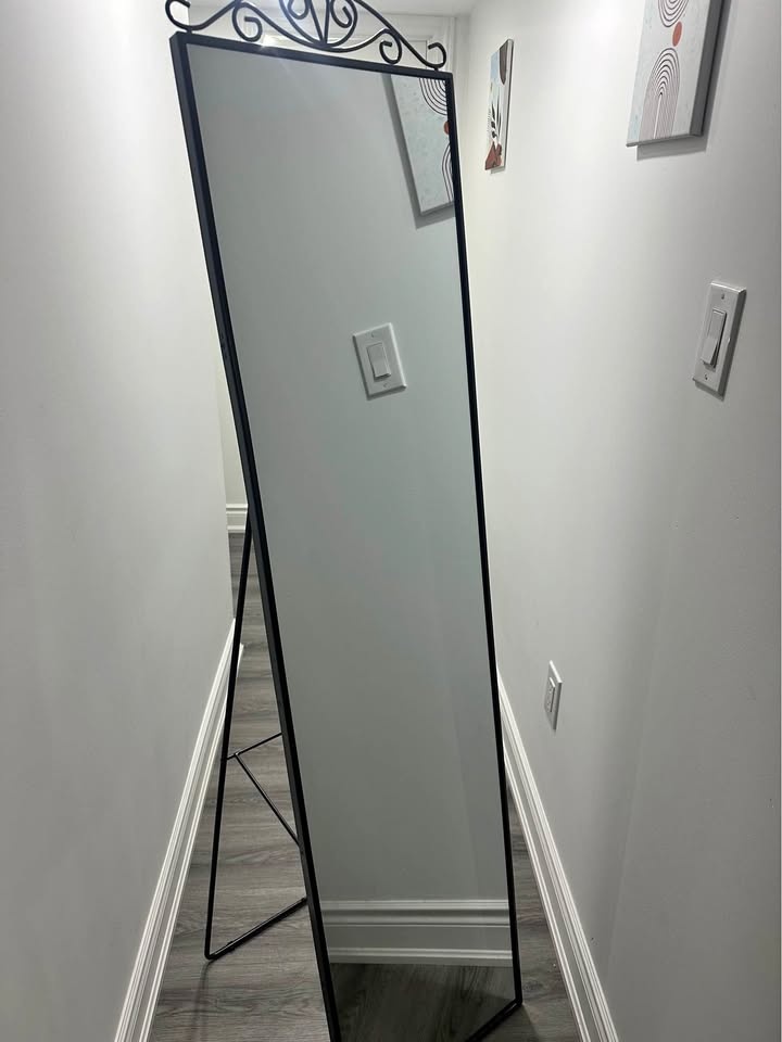 ✨ Elegant Full-Length Standing Mirror (Black Metal Frame) ✨