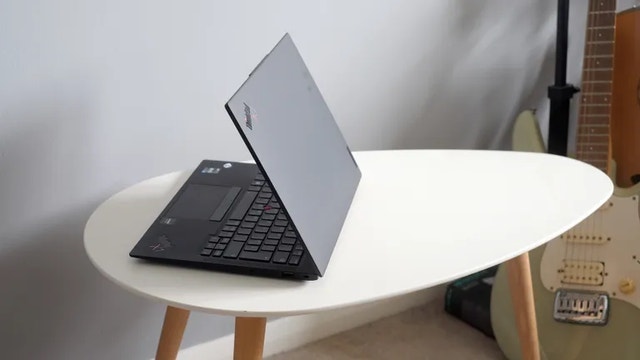 Lenovo ThinkPad X1 Carbon Gen 10 – i7 / 16GB / 512GB - photo 2