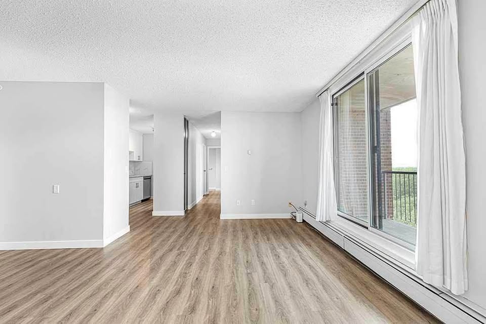 2 Beds 1 Bath - Apartment (One Month Free!)