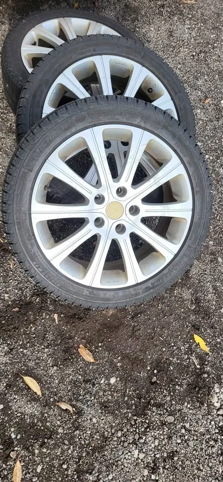 16" wheels, snow tires, Michelin x-ice3 image indicator(3)