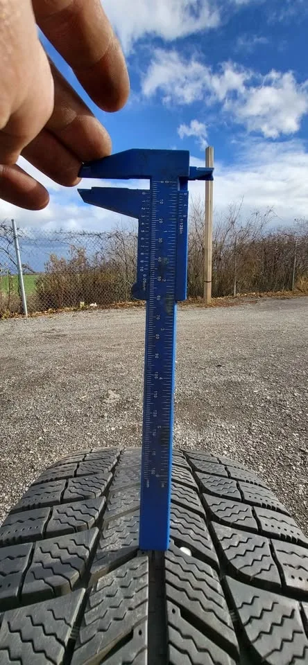 16" wheels, snow tires, Michelin x-ice3 image indicator(5)