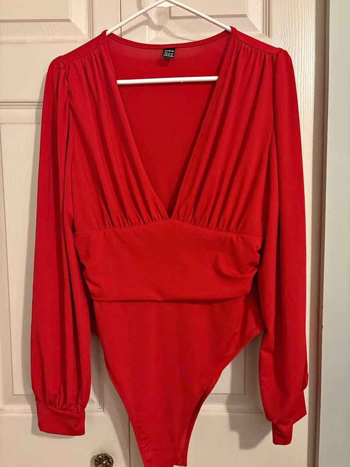 Pretty red bodysuit SHEIN XL (size 12) $10