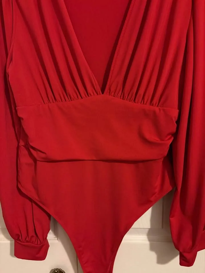 Pretty red bodysuit SHEIN XL (size 12) $10 image indicator(2)