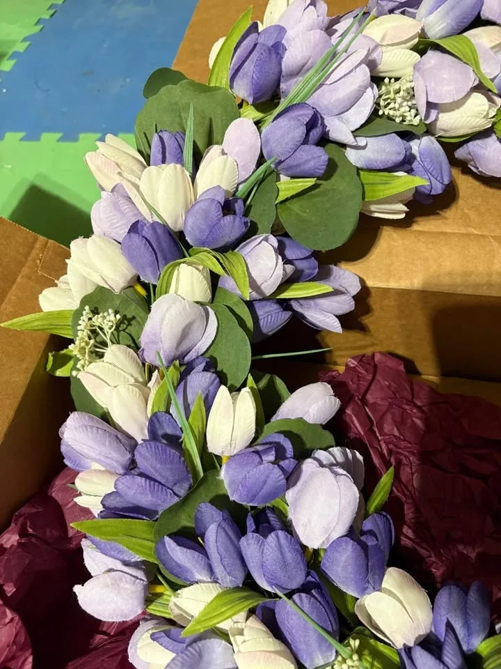 Tulip wreath $15 22” Pickup Cloverdale image indicator(2)