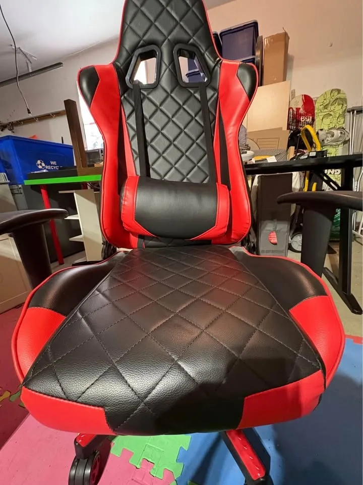 Gaming desk and chair $150 Pick up 186 st and 59 ave image indicator(6)