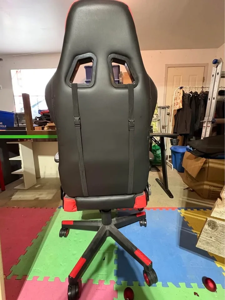 Gaming desk and chair $150 Pick up 186 st and 59 ave image indicator(7)