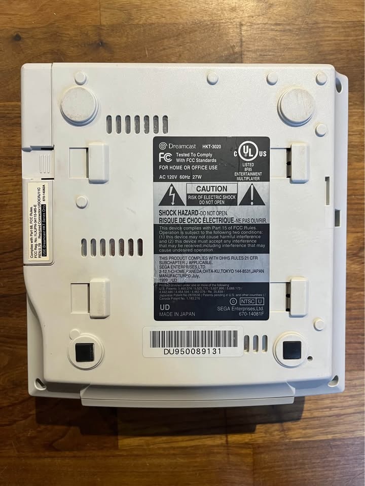 Sega Dreamcast (Console + Controller + Mem Card - NO CABLES) - photo 5