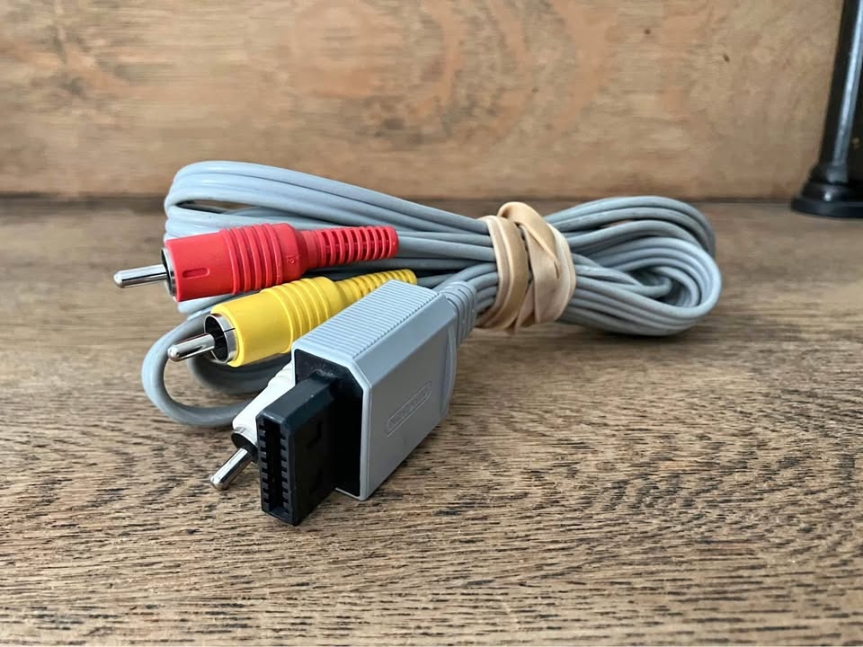 Original Official Nintendo Wii Audio Video AV Cable RVL-009