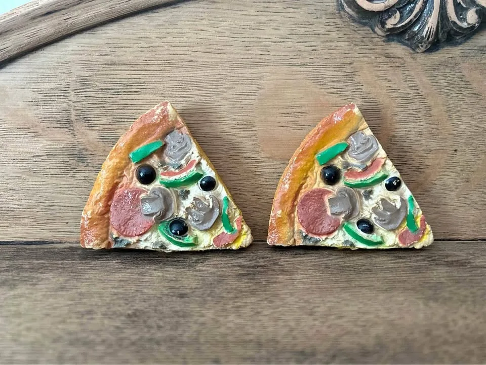 Fake food pizza slices