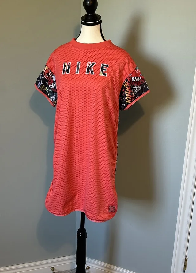 VINTAGE/RARE NIKE Sportswear Graphic Mesh Jersey Dress