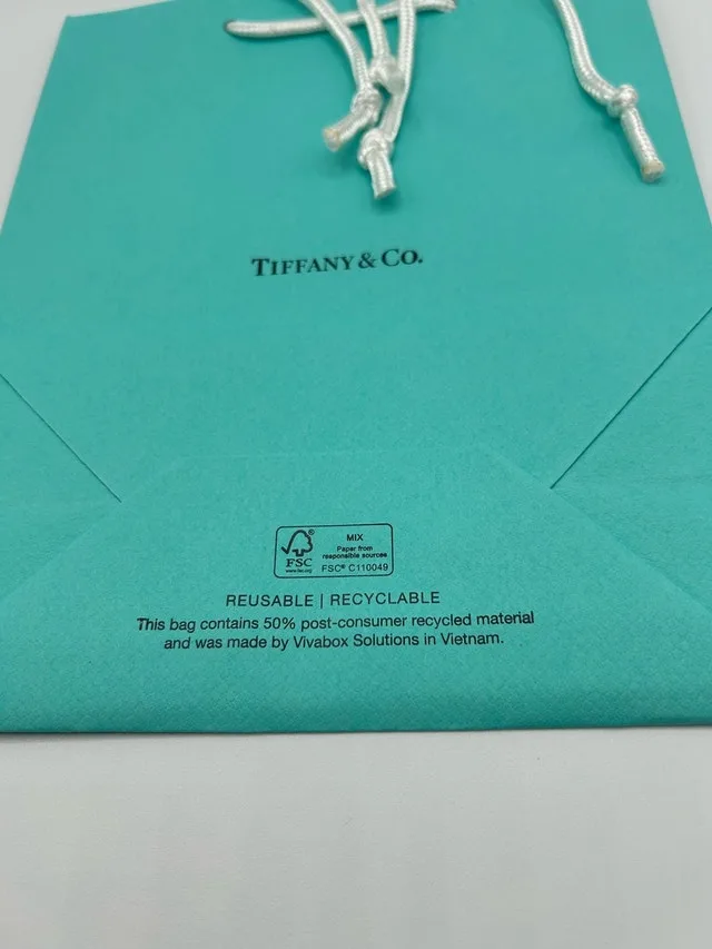Tiffany & Co. Paper Bag image indicator(3)