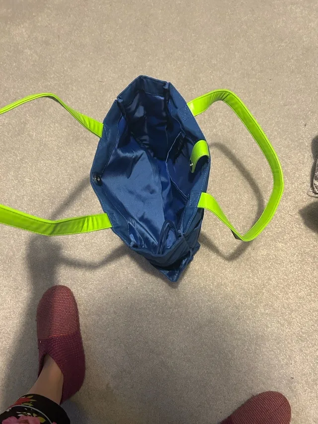 Luzz Pickleball Bag image indicator(3)