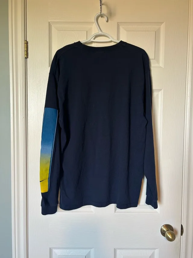 Nike Long Sleeve Shirt image indicator(2)