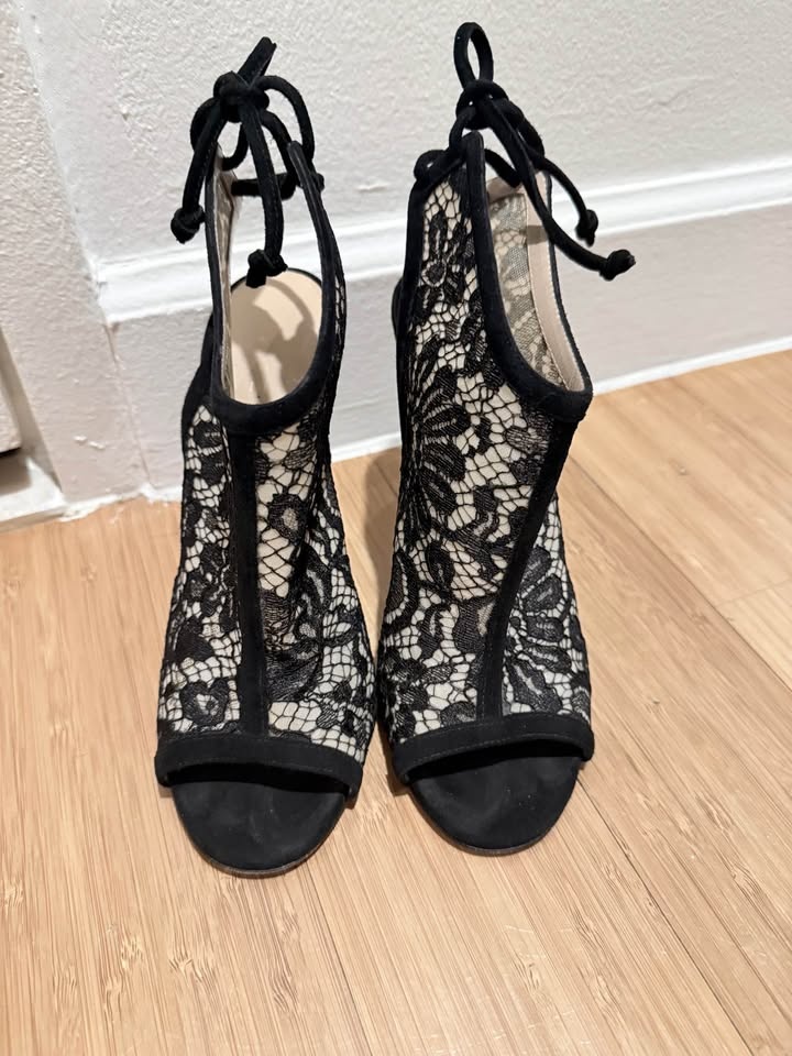 M.Gemi Italian black lace heels - photo 2