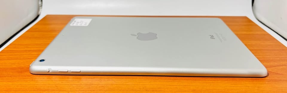 Apple iPad AIR 16GB 9.7” Fully Functional - photo 3
