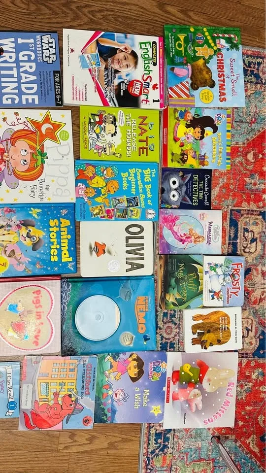 Assorted childrens' books for sale image indicator(2)