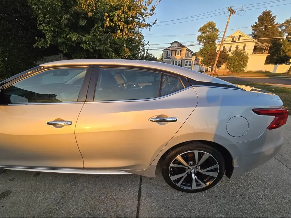 2017 Nissan Maxima · SL (2017.5) Sedan 4D image indicator(4)