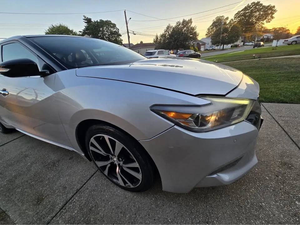 2017 Nissan Maxima · SL (2017.5) Sedan 4D image indicator(7)