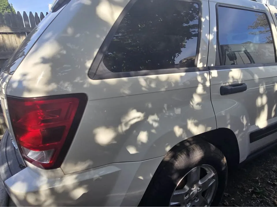 2005 Jeep Grand Cherokee Laredo X Sport Utility 4D image indicator(7)