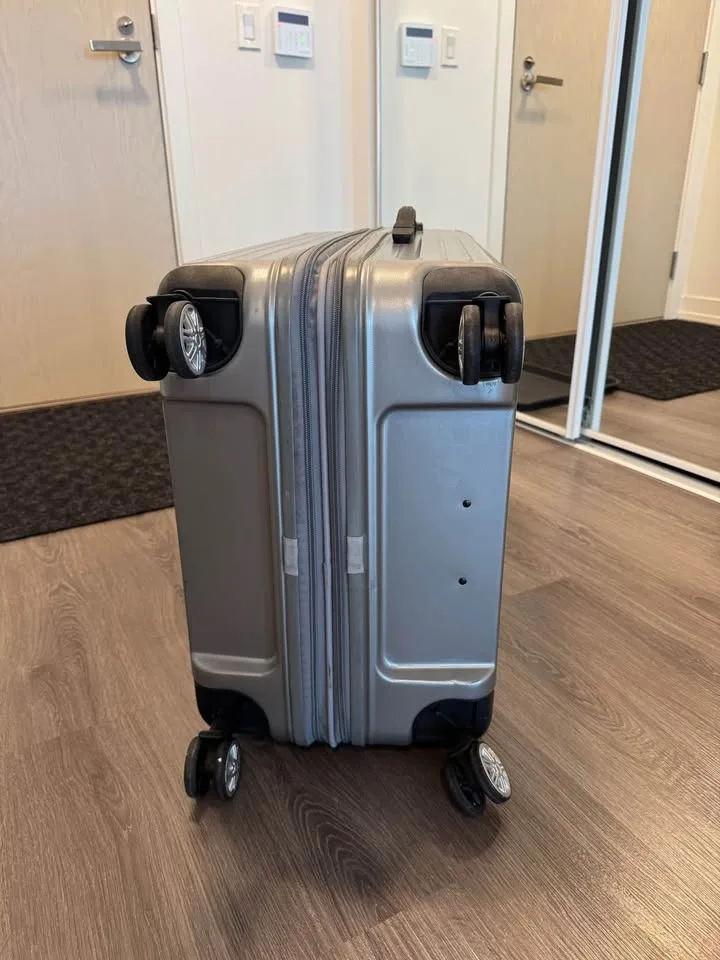 Antler luggage (Large/ Silver) Reac image indicator(5)