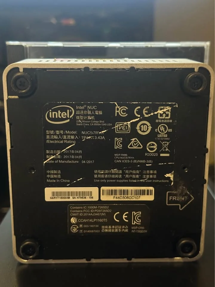 Intel i7 NUC desktop PC Windows 11 image indicator(3)