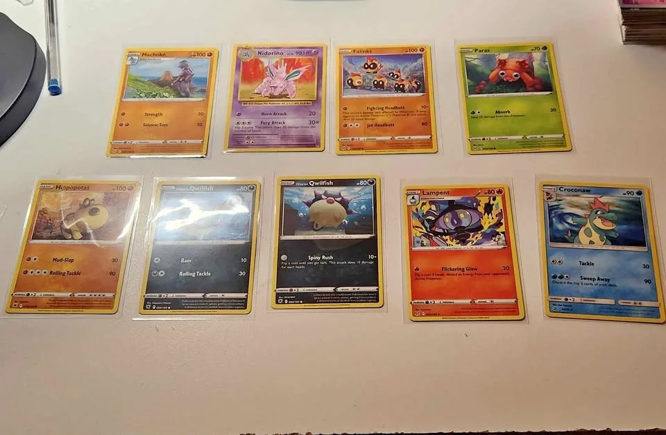 Pokémon Battle Bundle – 9 cards