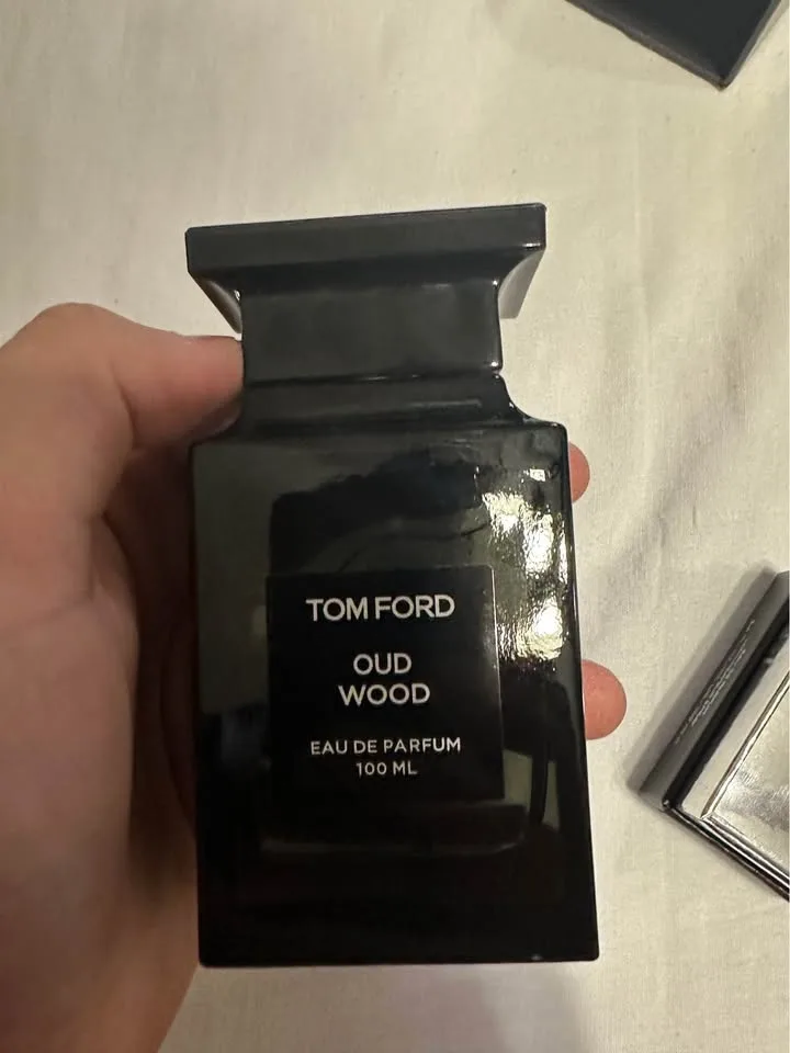 Tom ford oud wood (100ml) used twice ￼ image indicator(4)