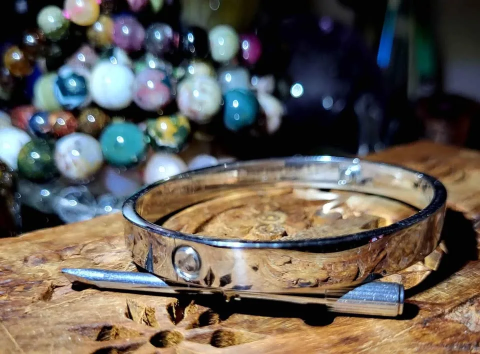 Silver Eternity Bracelet image indicator(10)