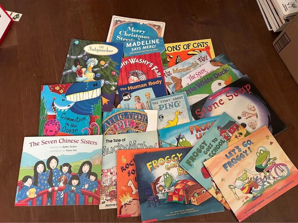 Various kids books image indicator(2)