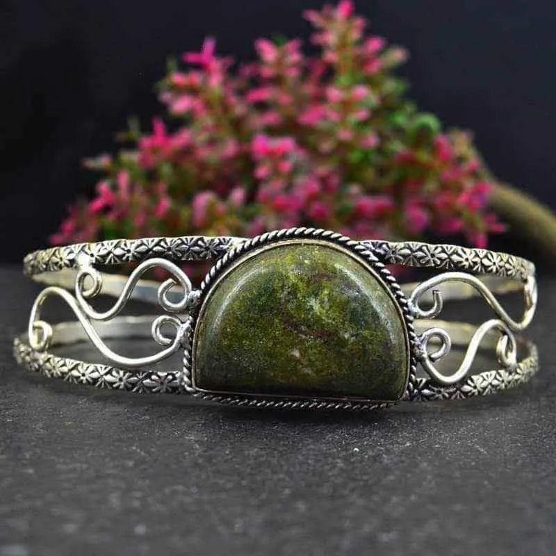 Silver hand worked bracelet - with crystal half moon image indicator(6)