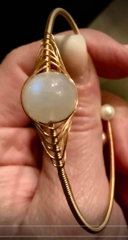 HANDWORKED - Only 1 left - MOONSTONE BRACELET - photo 3