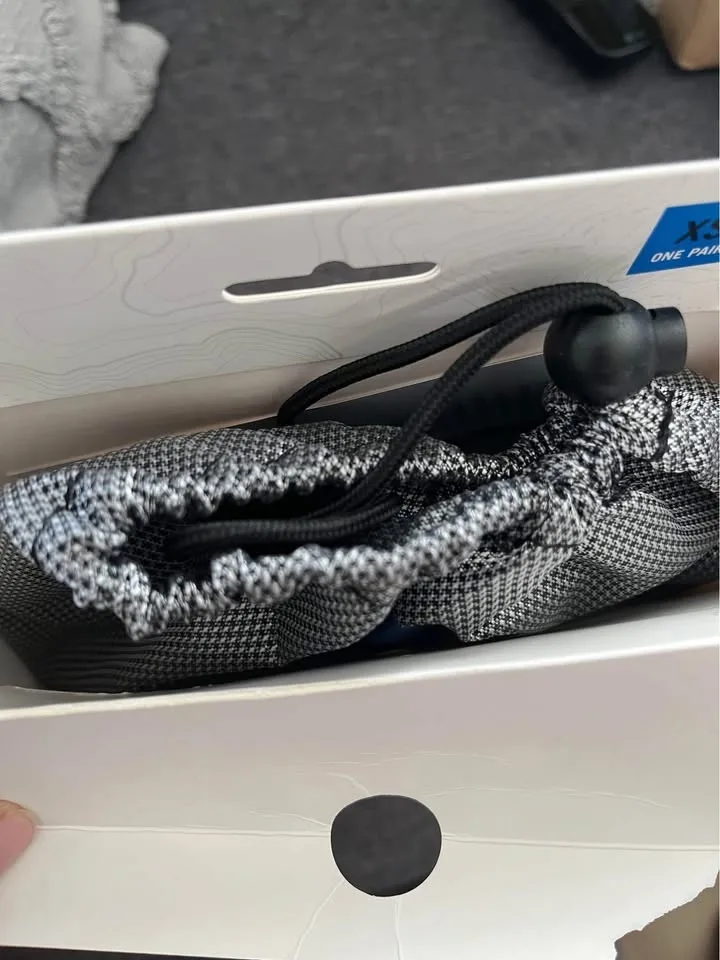 XS Ski boots traction cleats image indicator(2)