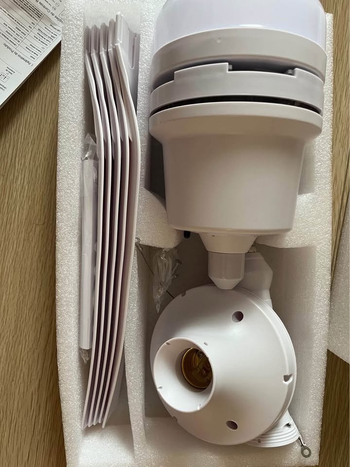 *NEW* Socket Fan Light with Remote, 28 Inch - photo 2