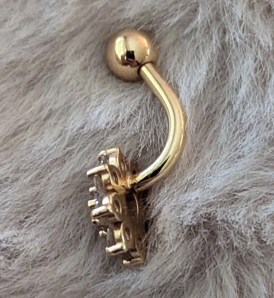 14k Gold Navel ring (14 guage curved barbell) image indicator(2)