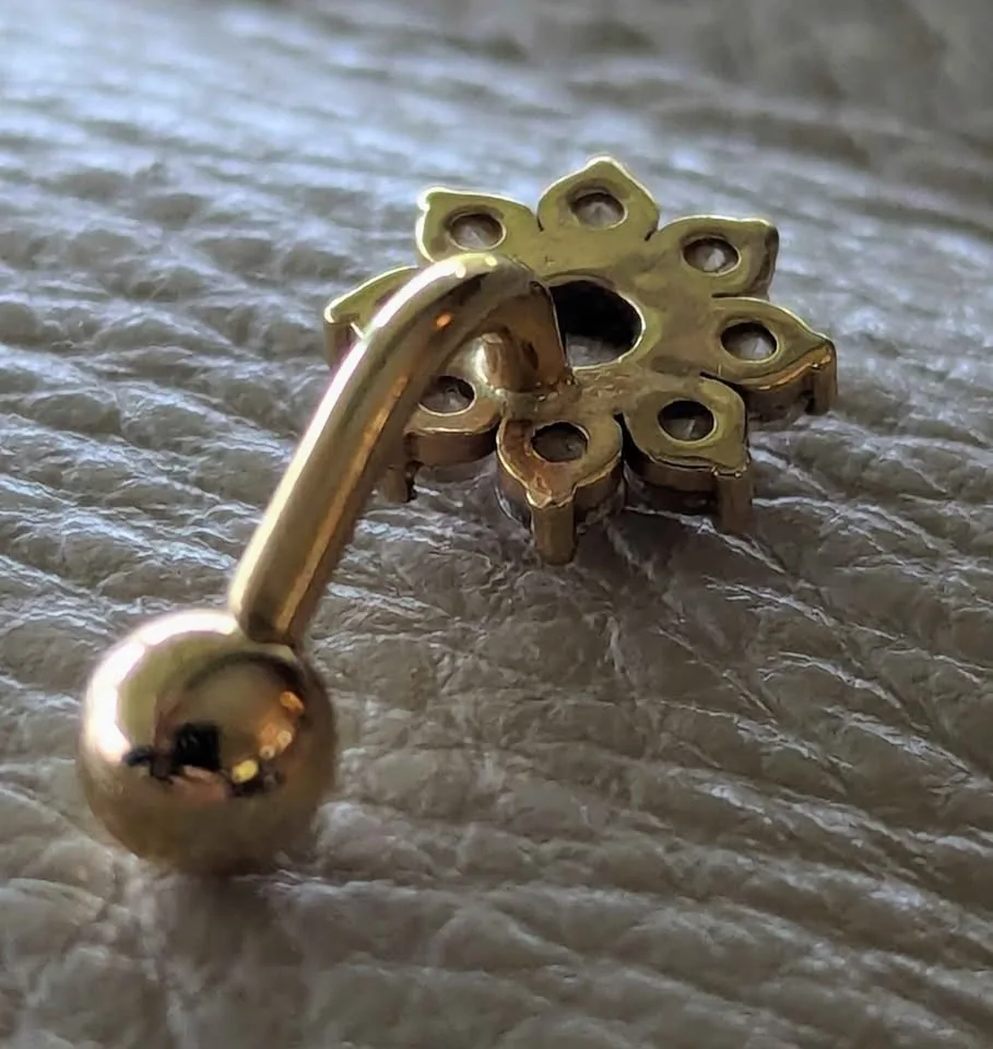 14k Gold Navel ring (14 guage curved barbell) image indicator(6)