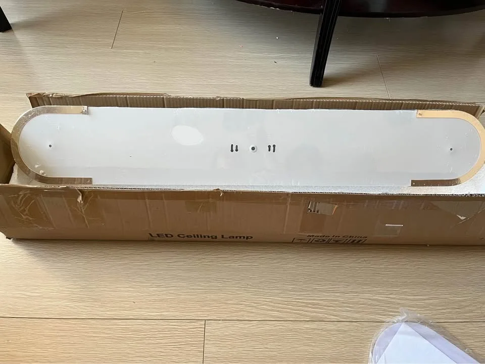 *NEW* LED ceiling lamp (white and gold) image indicator(2)