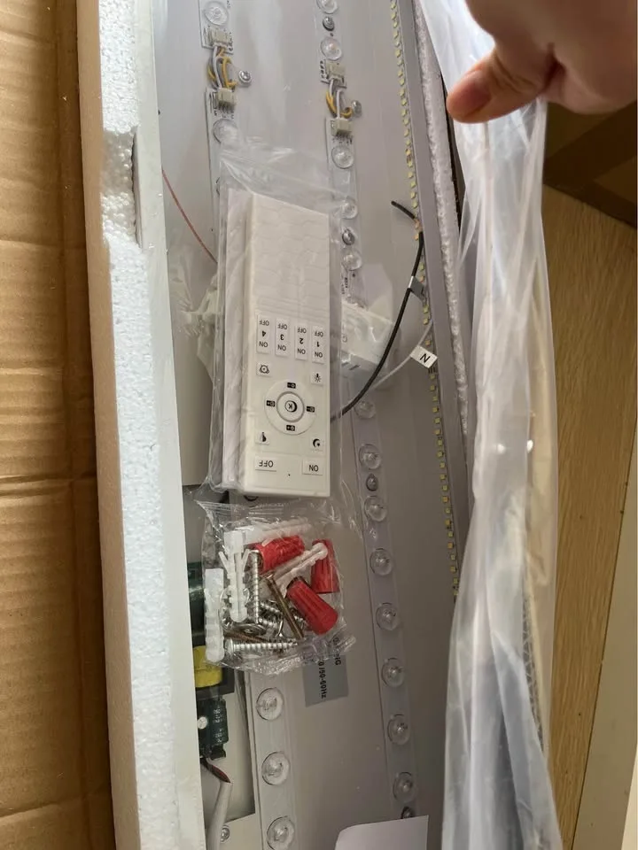 *NEW* LED ceiling lamp (white and gold) image indicator(4)