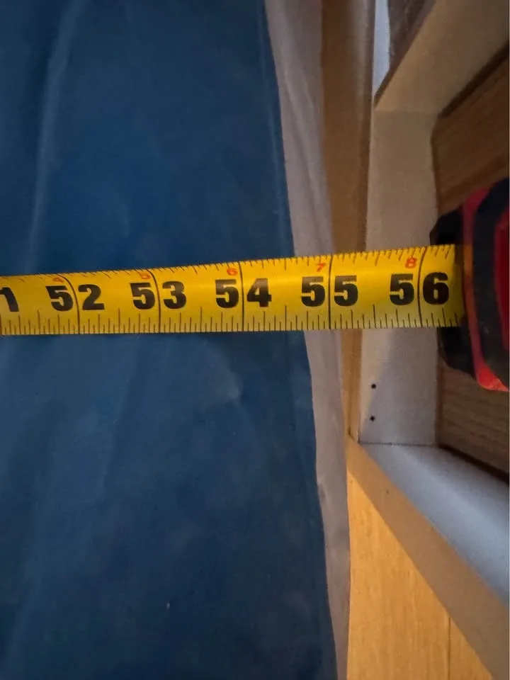 Air Mattress with Built in Pump - Queen sized image indicator(4)