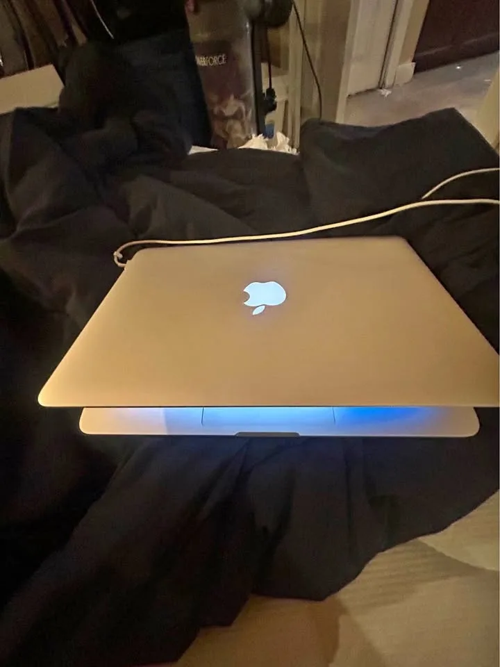 2014 MacBook Pro – 512GB SSD – Works Perfectly – Needs New Batte