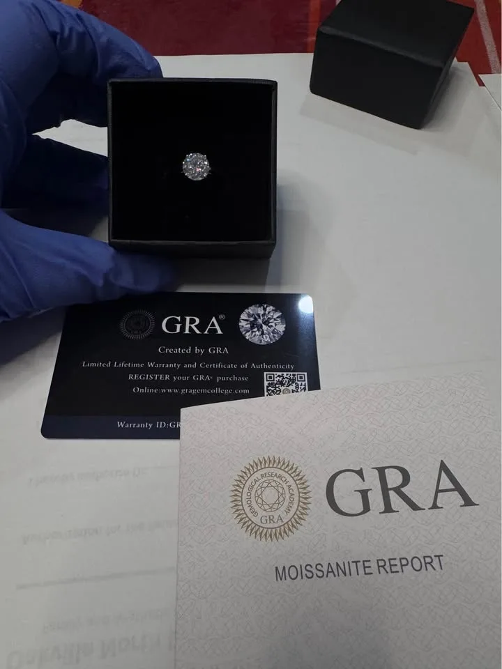 2ct Moissanite Solitaire Ring - Brand New - GRA Certified! image indicator(3)