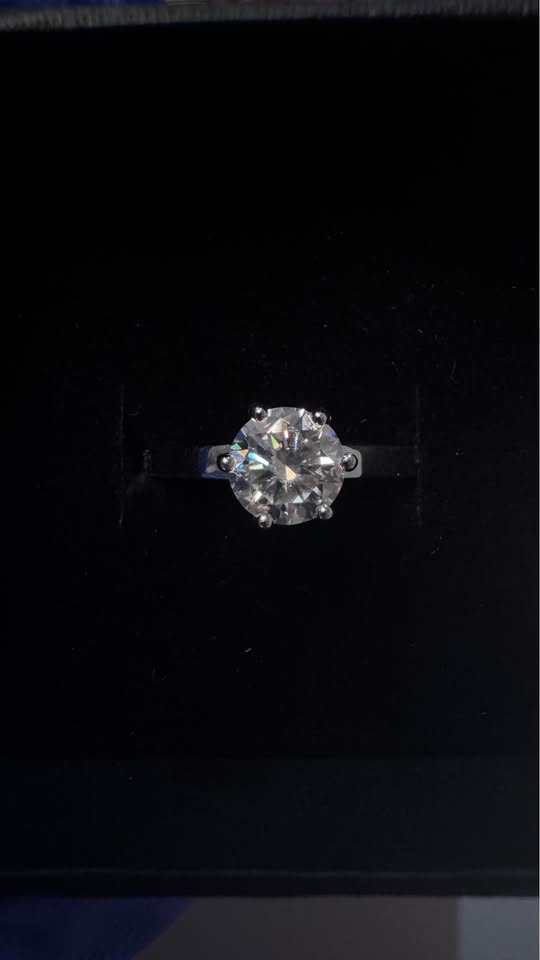 1.2ct Moissanite Solitaire Ring - Brand New - photo 2