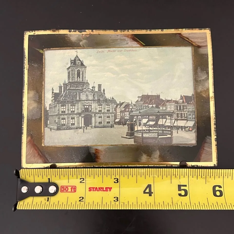 Vintage Delft “Markt met Stadhuis” Gilded Glass Picture image indicator(10)