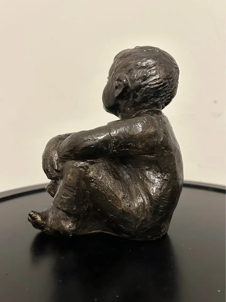 Vintage Austin Prod. 'Sitting Boy' 1979 Bronze-Tone image indicator(4)