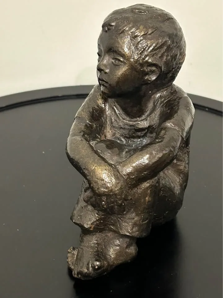 Vintage Austin Prod. 'Sitting Boy' 1979 Bronze-Tone image indicator(6)