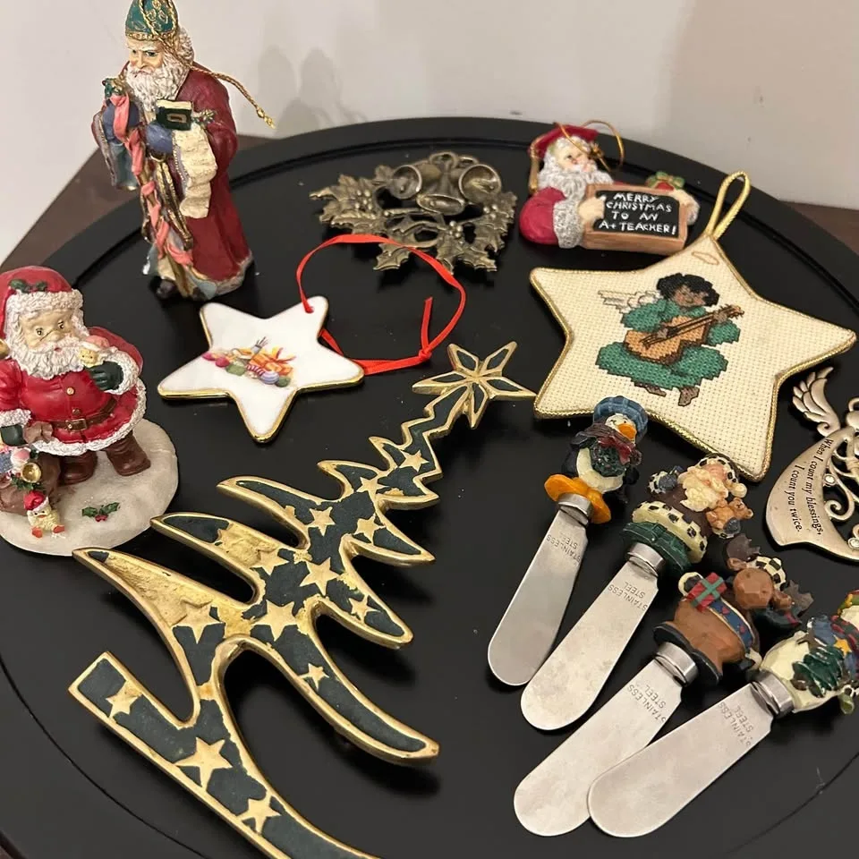 Vintage Christmas Decor Lot image indicator(6)