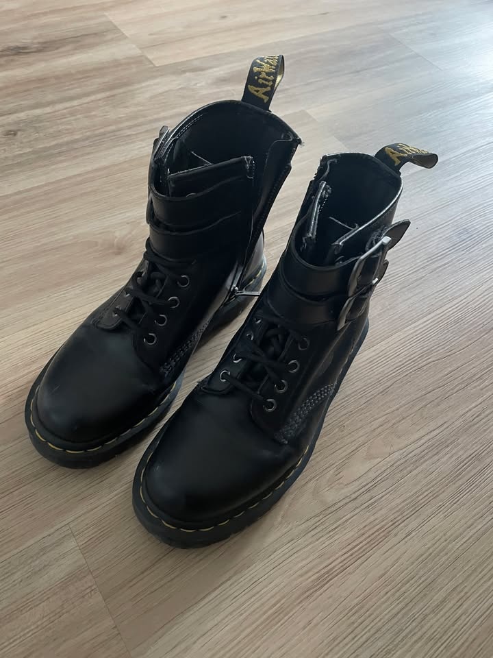 Doc Martens/Timberlands - Size 7.5 to 8.5