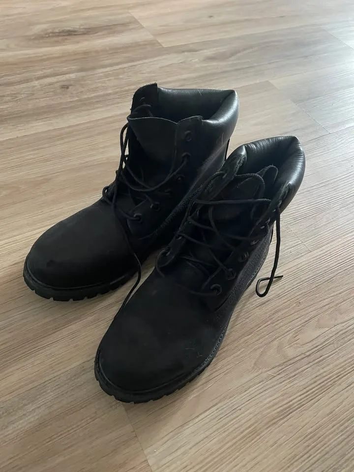 Doc Martens/Timberlands/Puma - Size 7.5 to 8.5 image indicator(4)