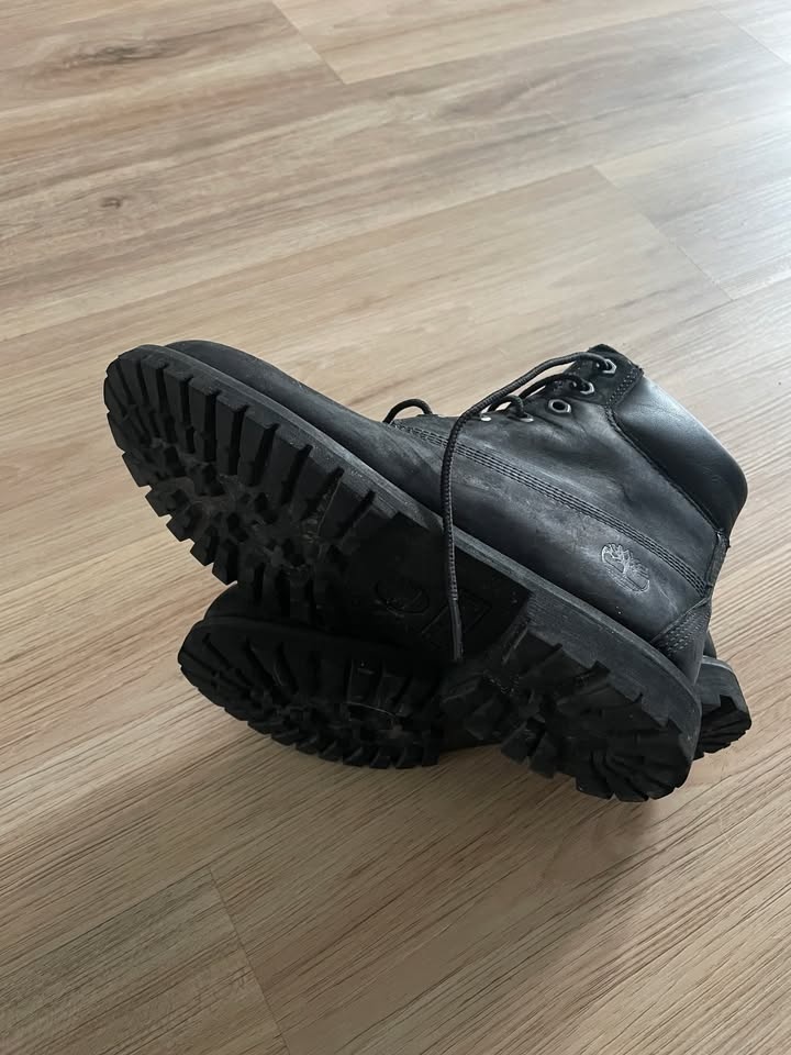 Doc Martens/Timberlands - Size 7.5 to 8.5 - photo 5