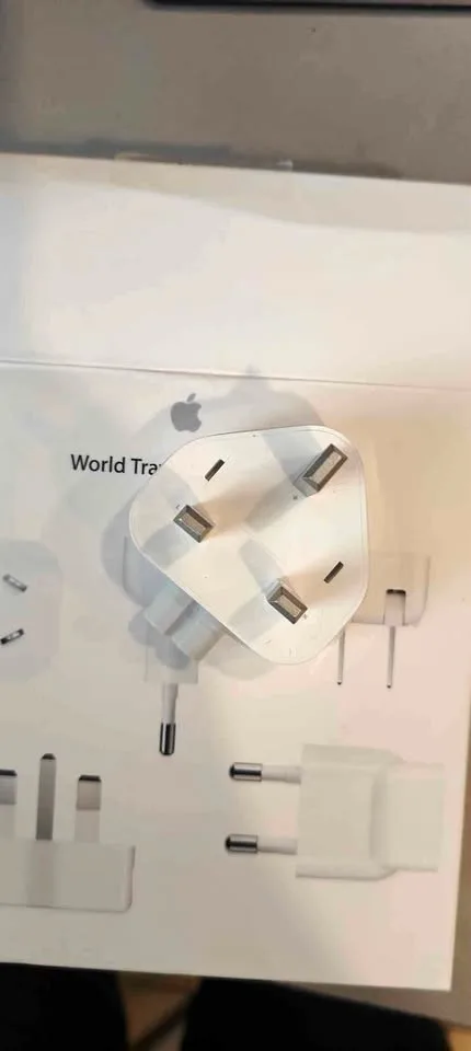 Original Apple Travel Adapter UK, Hong Kong, Singapore